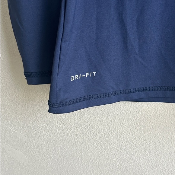 Nike Hydroguard Swim Navy Long Sleeve Performance Top Size Large - Picture 2 of 4